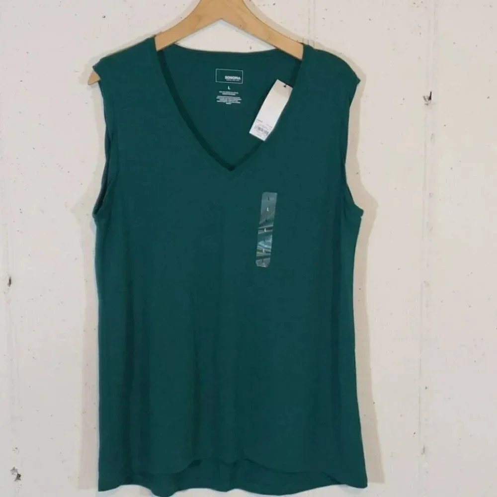 Sonoma NWT L‎ green V-neck tank